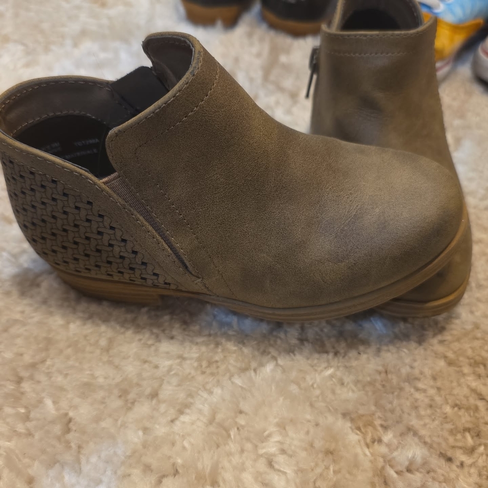 Tan Modern Slip-On Boots with Woven Heel